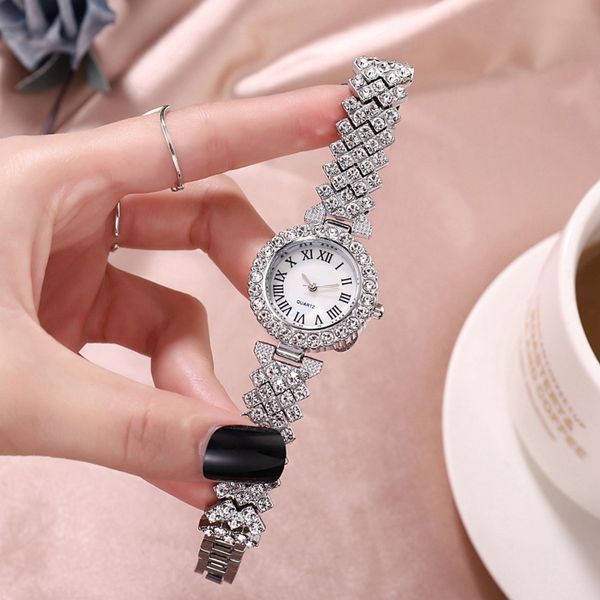 Жіночий годинник CL Queen Silver 247 фото