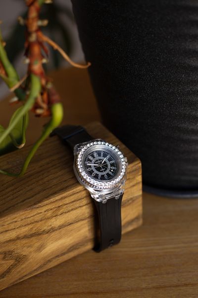 Жіночий годинник Geneva Lighter 148 фото
