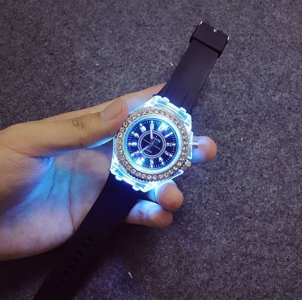 Жіночий годинник Geneva Lighter 148 фото