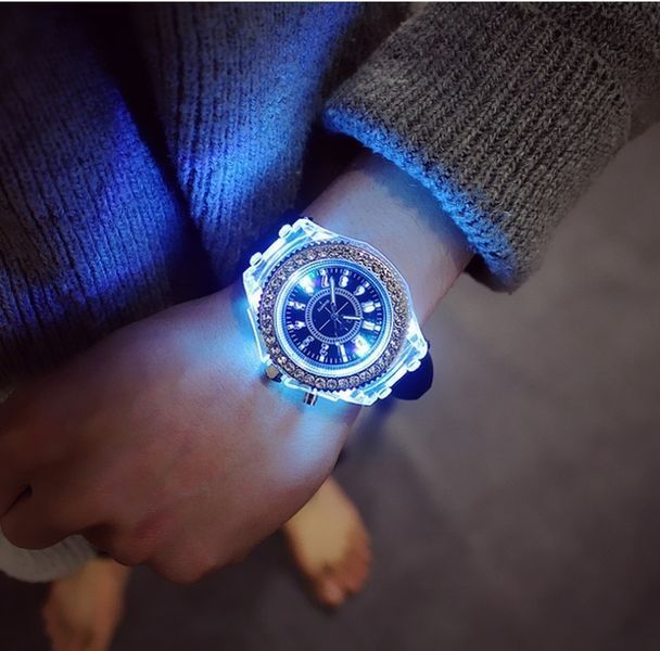 Жіночий годинник Geneva Lighter 148 фото