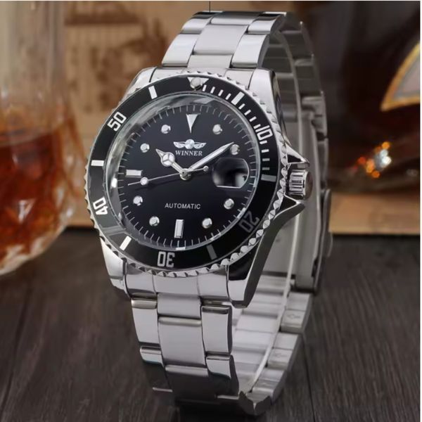 Чоловічий годинник Winner Basel Deluxe, 2 ремінці 700 фото