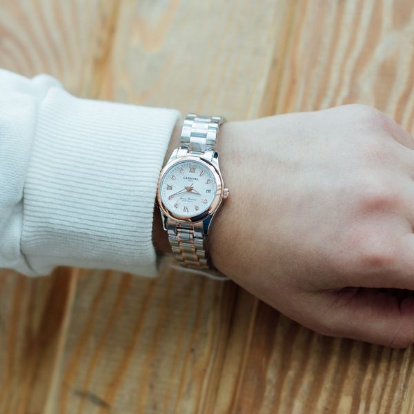 Жіночий годинник Carnival White 100 фото