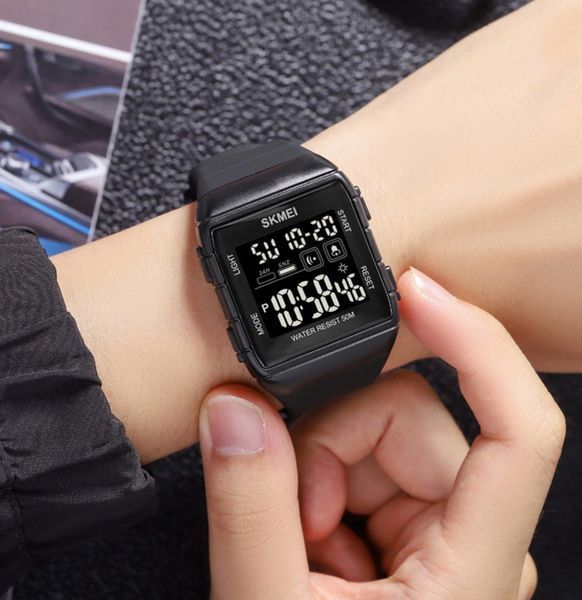 Чоловічий годинник Skmei Hakaton Pro 303 фото