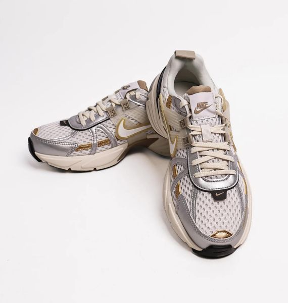 Кросівки жіночі Nike V2k Run 1434 фото