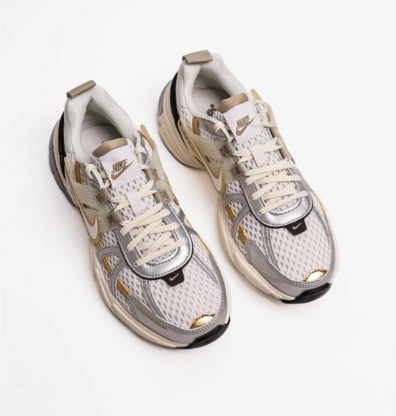 Кросівки жіночі Nike V2k Run 1434 фото
