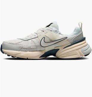Кросівки для бігу жіночі Nike V2k Run 1729 фото