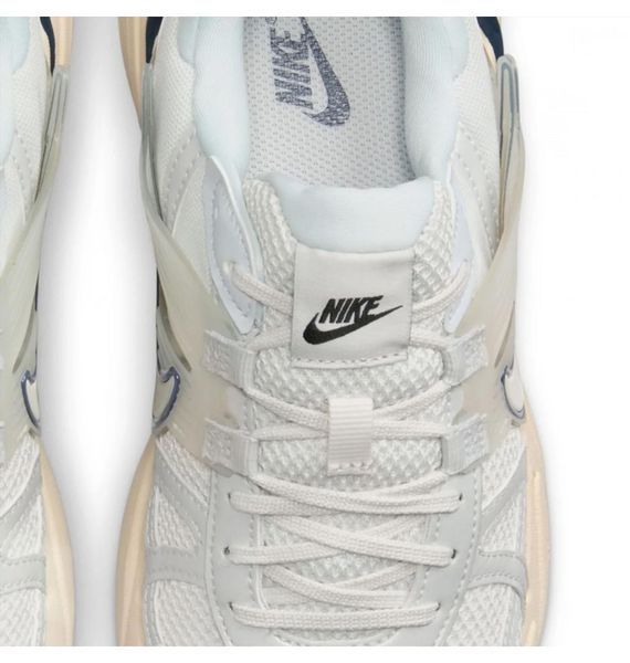 Кросівки для бігу жіночі Nike V2k Run 1729 фото