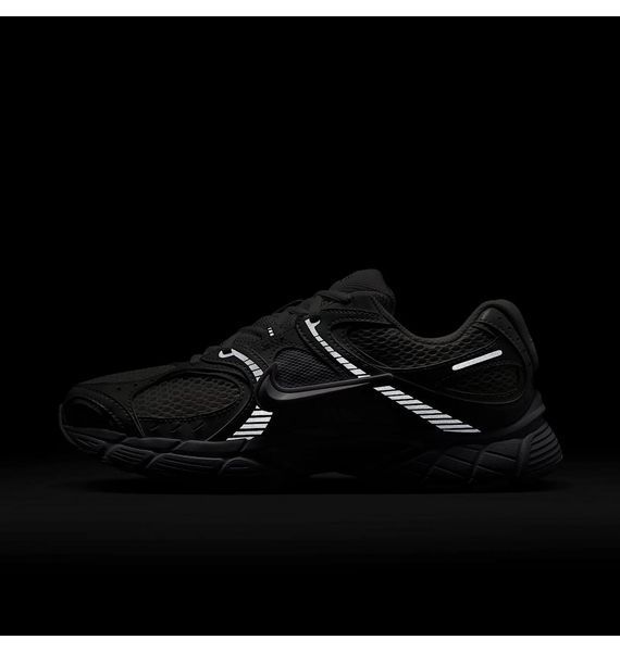 Кросівки чоловічі Nike V5 Rnr White Black Metallic Silver 2695 фото