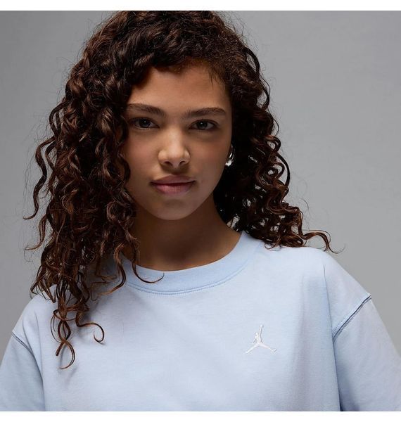 Футболка жіноча Nike Essentials 1699 фото