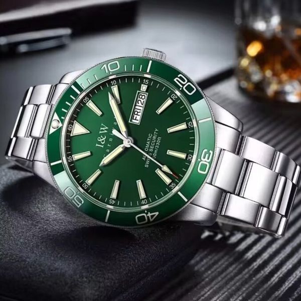 Чоловічий годинник Carnival Diver 10 Bar 609 фото