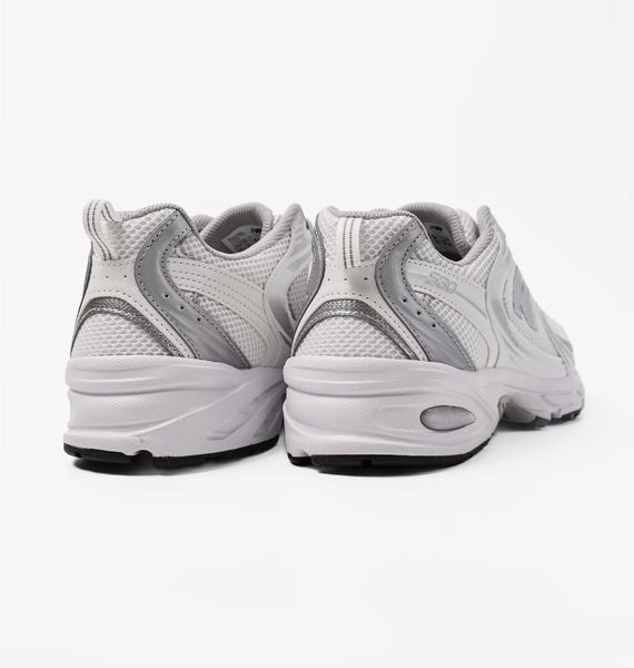 Кросівки унісекс New Balance 530 1527 фото