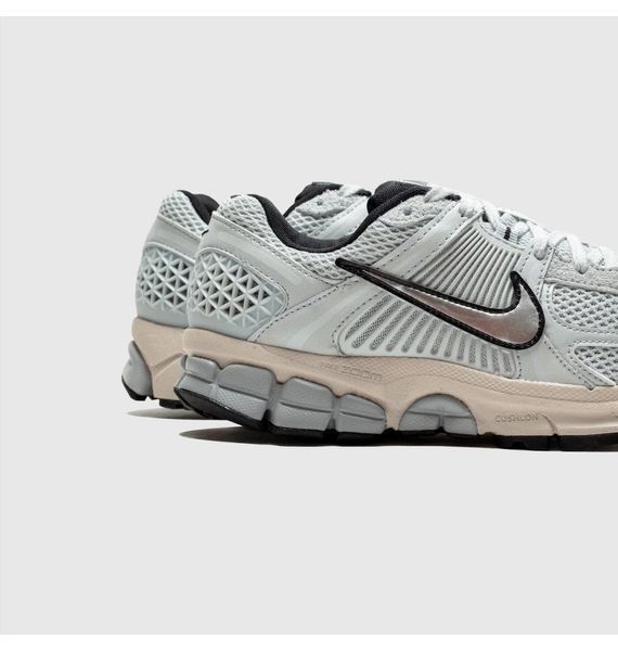 Кросівки жіночі Nike Wmns Zoom Vomero 5 White 1384 фото