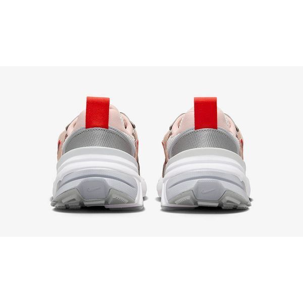 Кросівки для бігу жіночі Nike V2k Run 1748 фото