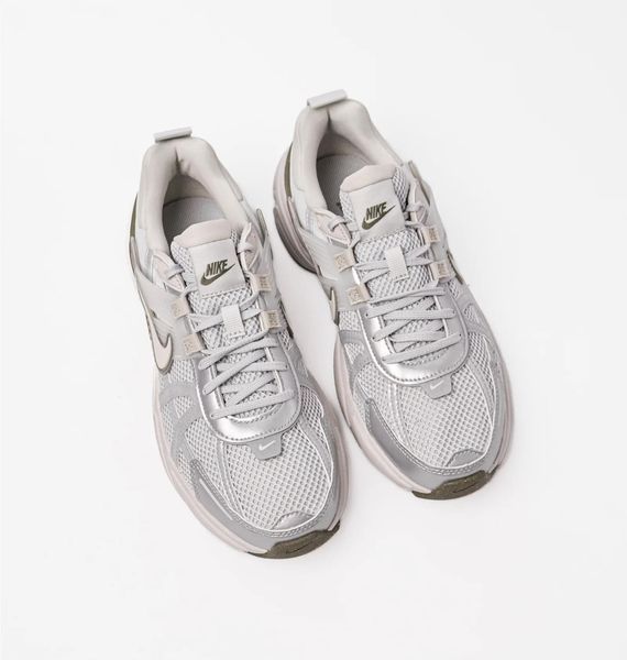Кросівки жіночі Nike V2k Run 1318 фото