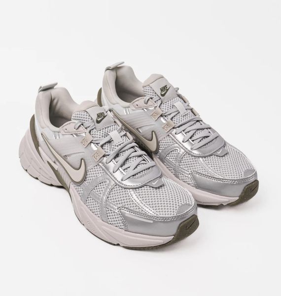 Кросівки жіночі Nike V2k Run 1318 фото