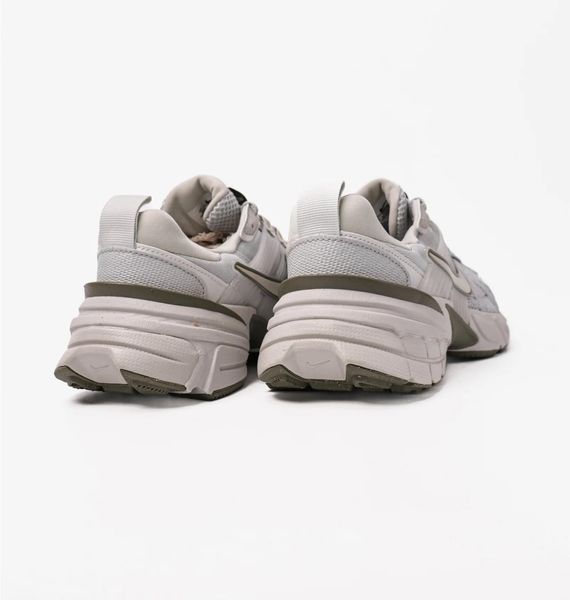Кросівки жіночі Nike V2k Run 1318 фото