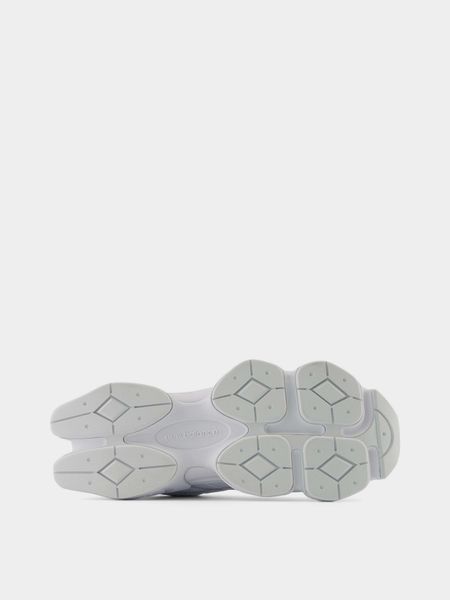 Кросівки жіночі New Balance 9060 Triple White 3894 фото