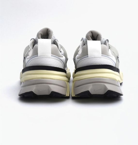 Кросівки жіночі Nike Wmns V2k Run 4000 фото