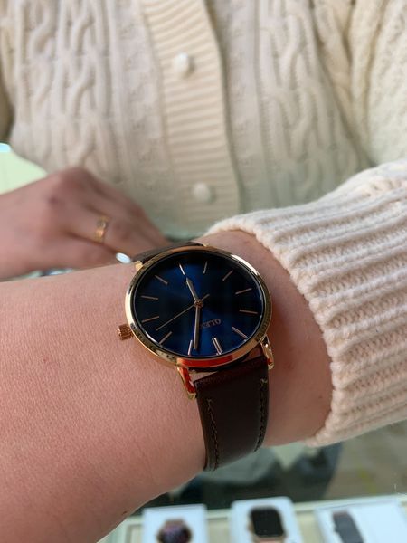 Жіночий годинник Shengke Uni Women 126 фото