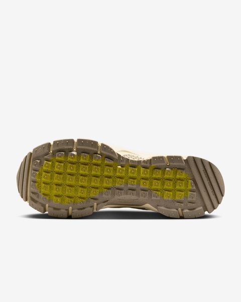 Кросівки унісекс Nike Zoom Vomero Roam 2547 фото