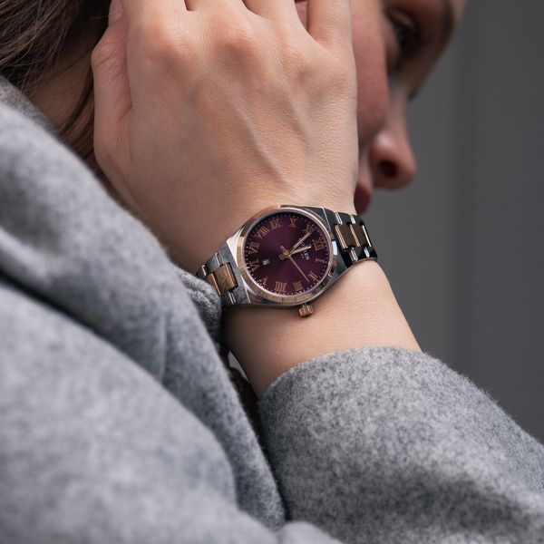 Жіночий годинник Curren Mila 379 фото