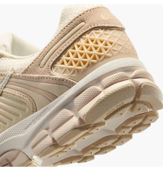 Кросівки жіночі Nike Zoom Vomero 5 1457 фото