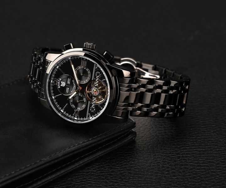 Чоловічий годинник Besta Classic 335 фото