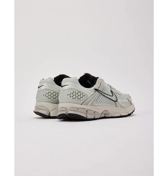 Кросівки жіночі Nike Zoom Vomero 5 1378 фото