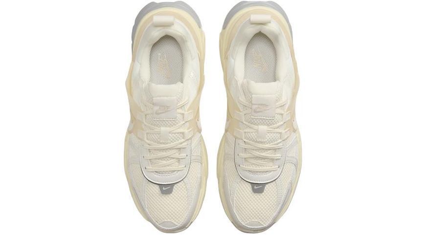 Кросівки жіночі Nike V2k Run "Pale Ivory" 1463 фото