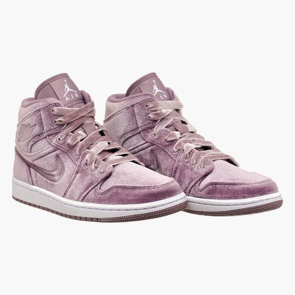 Кросівки жіночі Jordan Air 1 Mid Se 1249 фото